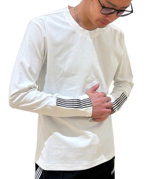 COOK JEANS(クックジーンズ)の「袖口テープロングTシャツ(Tシャツ/カットソー・メンズ・バーガンディー/ブラック/ホワイト・LARGE/X-LARGE/MEDIUM)」の2枚目の写真