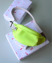 JUCO.（ジュコ）の「ネオンイエローウエストバッグ（ショルダーバッグ）」