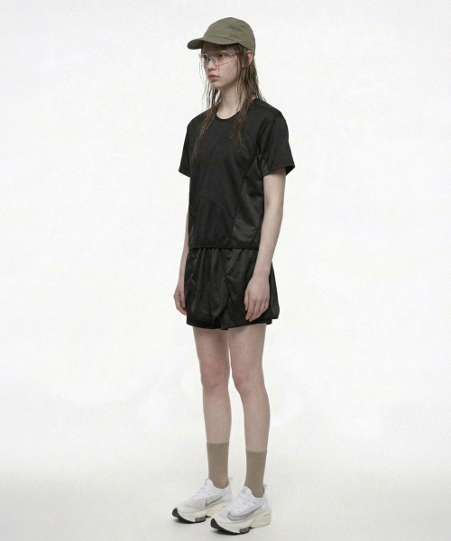 PRINOAR(プリノア)の「エテリアルショートスリーブ - ブラック(Tシャツ/カットソー・レディース・ブラック・SMALL/MEDIUM/LARGE)」の6枚目の写真
