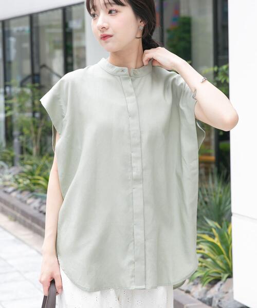 ITEMS URBANRESEARCH(アイテムズ アーバンリサーチ)の「リネン混タックフレンチスリーブシャツ(シャツ/ブラウス・レディース・ブラック/ホワイト/ライトブルー/カーキ・FREE)」の4枚目の写真