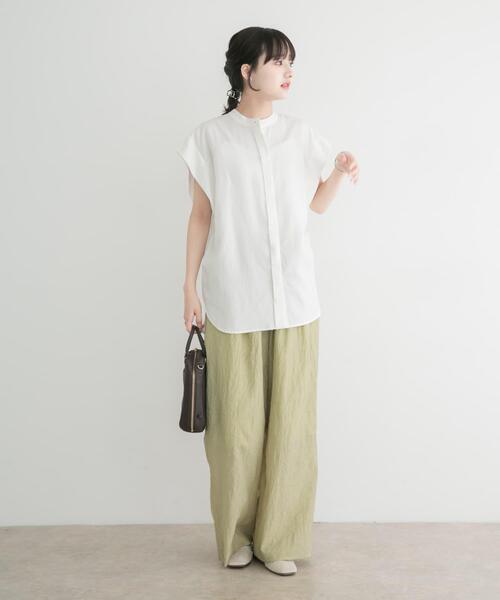 ITEMS URBANRESEARCH(アイテムズ アーバンリサーチ)の「リネン混タックフレンチスリーブシャツ(シャツ/ブラウス・レディース・ブラック/ホワイト/ライトブルー/カーキ・FREE)」の22枚目の写真