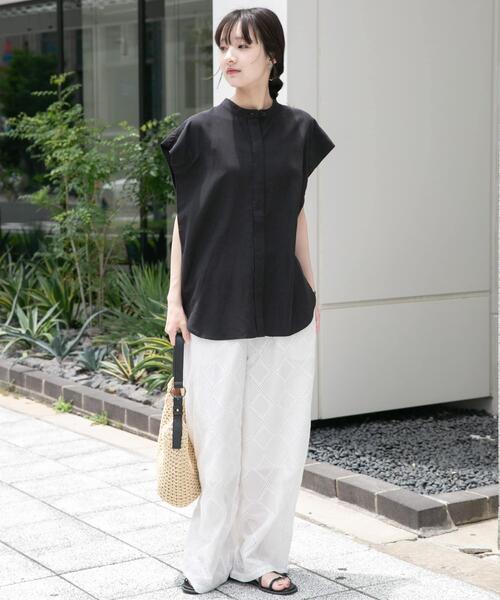 ITEMS URBANRESEARCH(アイテムズ アーバンリサーチ)の「リネン混タックフレンチスリーブシャツ(シャツ/ブラウス・レディース・ブラック/ホワイト/ライトブルー/カーキ・FREE)」の7枚目の写真
