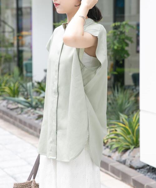 ITEMS URBANRESEARCH(アイテムズ アーバンリサーチ)の「リネン混タックフレンチスリーブシャツ(シャツ/ブラウス・レディース・ブラック/ホワイト/ライトブルー/カーキ・FREE)」の11枚目の写真