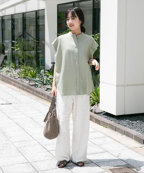 ITEMS URBANRESEARCH(アイテムズ アーバンリサーチ)の「リネン混タックフレンチスリーブシャツ(シャツ/ブラウス・レディース・ブラック/ホワイト/ライトブルー/カーキ・FREE)」の14枚目の写真