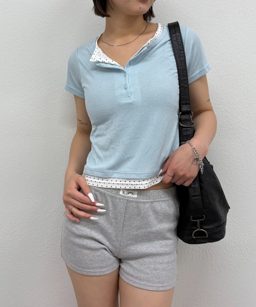 WHO'S WHO gallery（フーズフーギャラリー）の「レイヤードヘンリーS/Sトップス（Tシャツ/カットソー・レディース・イエロー/ネイビー/グレー/ブラック/アイボリー/サックスブルー/ピンク・FREE）」の5枚目の写真