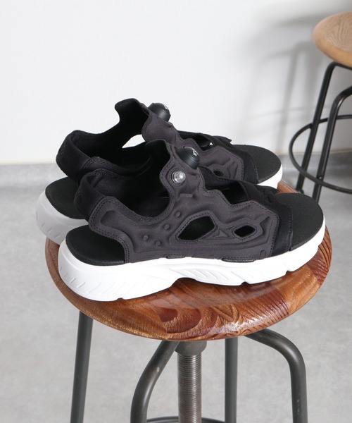 Reebok(リーボック)の「【REEBOK】INSTAPUMP FURY SANDAL インスタ ポンプフューリー サンダル(サンダル・レディース・ブラック×ホワイト・L/M)」の11枚目の写真