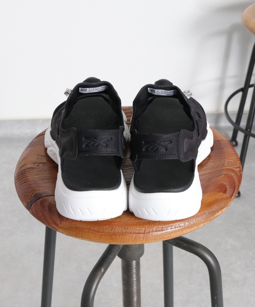 Reebok(リーボック)の「【REEBOK】INSTAPUMP FURY SANDAL インスタ ポンプフューリー サンダル(サンダル・レディース・ブラック×ホワイト・L/M)」の12枚目の写真