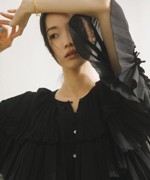 URBAN RESEARCH DOORS（アーバンリサーチドアーズ）の「Cotton Frill Blouse（シャツ/ブラウス・レディース・ブラック・FREE）」の2枚目の写真