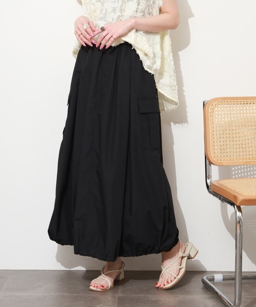 EGLANTINE(エグランティーヌ)の「EGLANTINE バルーンカーゴスカート(スカート・レディース・カーキ/ブラック・38)」の2枚目の写真