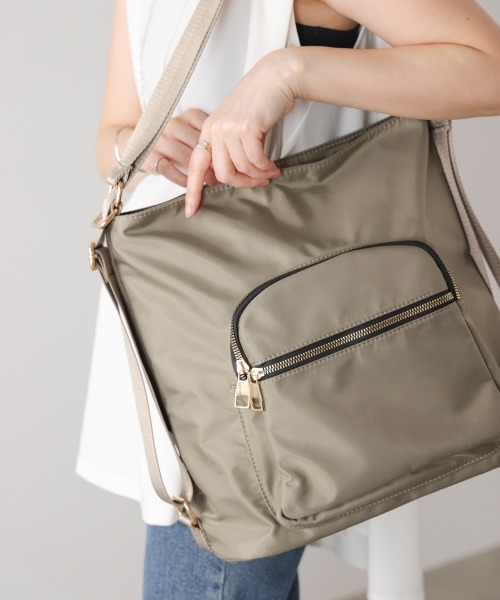 Bou Jeloud（ブージュルード）の「ナイロン２ＷＡＹバッグ（ショルダーバッグ・レディース・グレイッシュベージュ/ブラック・ONESIZE）」の2枚目の写真