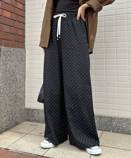 ISOOK（アイスー）の「【ISOOK / アイスー】ドットイージーパンツ / リラックスパンツ 柄パンツ 水玉 ZOZOTOWN限定（その他パンツ・レディース・ブラック・FREE）」の22枚目の写真