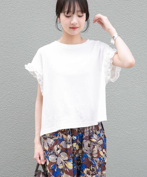 ITEMS URBANRESEARCH(アイテムズ アーバンリサーチ)の「ドッキングフリルTシャツ(Tシャツ/カットソー・レディース・スミクロ/レッド系その他/オフホワイト/ライトベージュ/オレンジ/オレンジ系その他・FREE)」の1枚目の写真