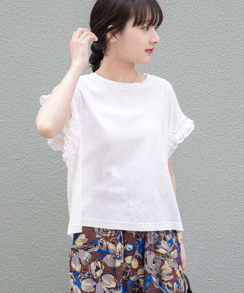 ITEMS URBANRESEARCH(アイテムズ アーバンリサーチ)の「ドッキングフリルTシャツ(Tシャツ/カットソー・レディース・スミクロ/レッド系その他/オフホワイト/ライトベージュ/オレンジ/オレンジ系その他・FREE)」の8枚目の写真
