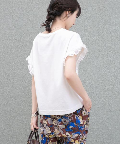 ITEMS URBANRESEARCH(アイテムズ アーバンリサーチ)の「ドッキングフリルTシャツ(Tシャツ/カットソー・レディース・スミクロ/レッド系その他/オフホワイト/ライトベージュ/オレンジ/オレンジ系その他・FREE)」の9枚目の写真
