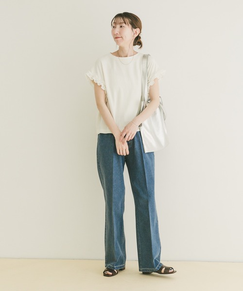 ITEMS URBANRESEARCH(アイテムズ アーバンリサーチ)の「ドッキングフリルTシャツ(Tシャツ/カットソー・レディース・スミクロ/レッド系その他/オフホワイト/ライトベージュ・FREE)」の16枚目の写真