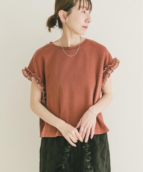 ITEMS URBANRESEARCH(アイテムズ アーバンリサーチ)の「ドッキングフリルTシャツ(Tシャツ/カットソー・レディース・スミクロ/レッド系その他/オフホワイト/ライトベージュ・FREE)」の17枚目の写真