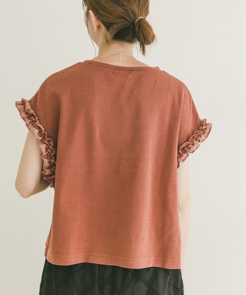 ITEMS URBANRESEARCH(アイテムズ アーバンリサーチ)の「ドッキングフリルTシャツ(Tシャツ/カットソー・レディース・スミクロ/レッド系その他/オフホワイト/ライトベージュ・FREE)」の19枚目の写真
