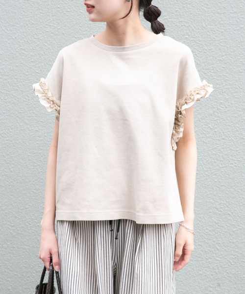 ITEMS URBANRESEARCH(アイテムズ アーバンリサーチ)の「ドッキングフリルTシャツ(Tシャツ/カットソー・レディース・スミクロ/レッド系その他/オフホワイト/ライトベージュ・FREE)」の5枚目の写真
