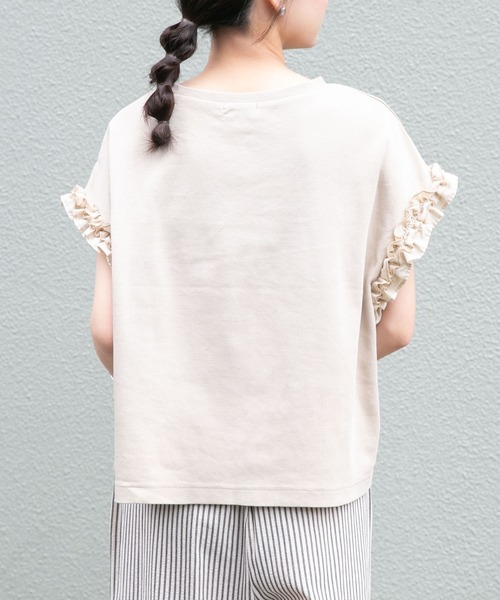 ITEMS URBANRESEARCH(アイテムズ アーバンリサーチ)の「ドッキングフリルTシャツ(Tシャツ/カットソー・レディース・スミクロ/レッド系その他/オフホワイト/ライトベージュ・FREE)」の7枚目の写真