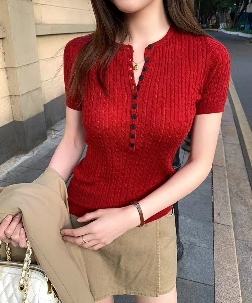 Vipoa(ヴィポア)の「Henley cable knit tops(ニット/セーター・レディース・グレー/レッド/ホワイト/ネイビー・FREE)」の13枚目の写真