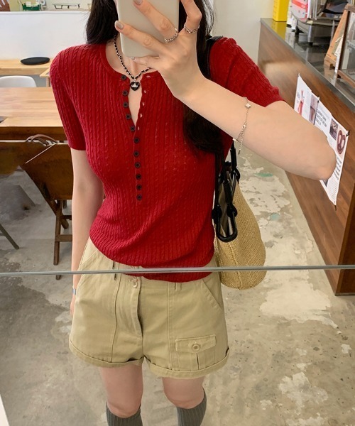 Vipoa(ヴィポア)の「Henley cable knit tops(ニット/セーター・レディース・グレー/レッド/ホワイト/ネイビー・FREE)」の15枚目の写真