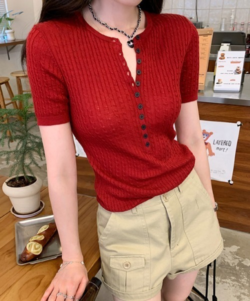 Vipoa(ヴィポア)の「Henley cable knit tops(ニット/セーター・レディース・グレー/レッド/ホワイト/ネイビー・FREE)」の16枚目の写真
