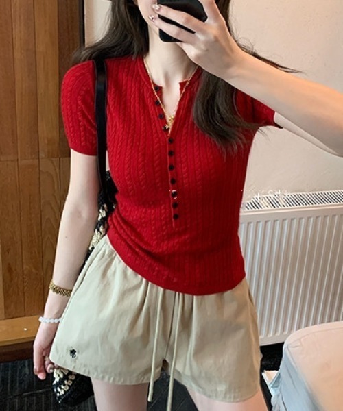 Vipoa(ヴィポア)の「Henley cable knit tops(ニット/セーター・レディース・グレー/レッド/ホワイト/ネイビー・FREE)」の19枚目の写真