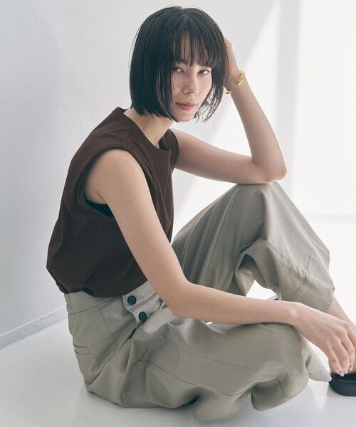 UNFILO(アンフィーロ)の「ドライタッチフライス ノースリーブ Tシャツ(Tシャツ/カットソー・レディース・ブラック系/ホワイト系/ダークブラウン系・SMALL/MEDIUM/LARGE)」の7枚目の写真
