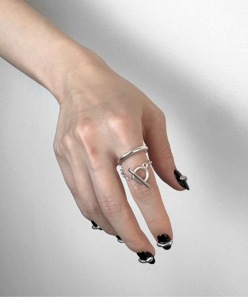 LVEU.(ラブユ.)の「【LVEU.】チェーンシルバーリング / リング 指輪 アクセサリー レイヤード 二連 チェーン シルバー ZOZOTOWN限定(リング・レディース・シルバー・FREE)」の9枚目の写真