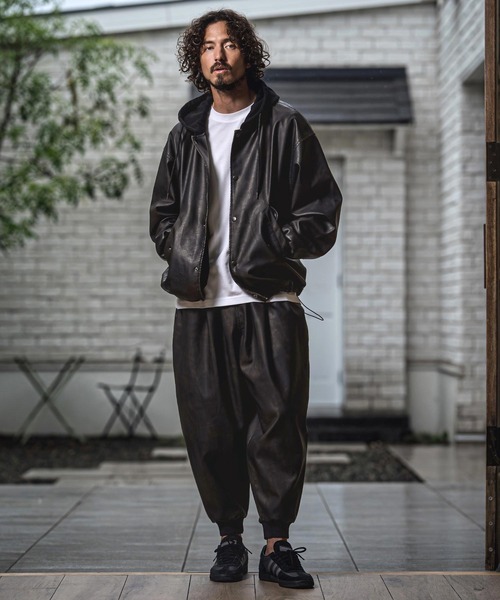 CAMBIO(カンビオ)の「mp15151- Vintage Finish Faux Leather Tuck Baloon Pants タックバルーンパンツ(MIU-262-012)(その他パンツ・メンズ・ブラウン/ブラック・M/S/L)」の6枚目の写真