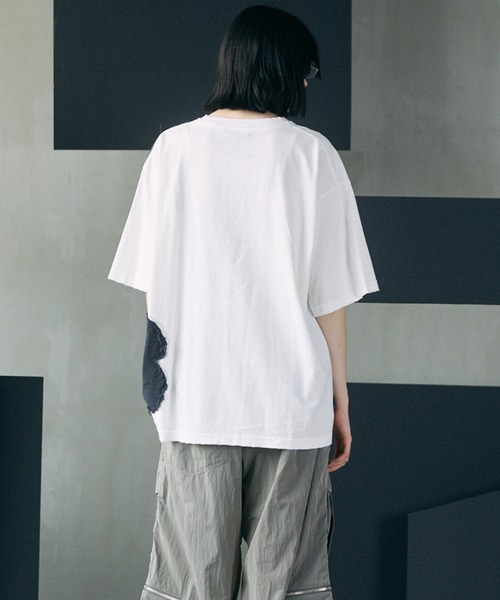 MAISON SPECIAL(メゾンスペシャル)の「《UNISEX》Flower Patches Prime-Over Crew Neck T-shirt/フラワーパッチプライムオーバークルーネックTシャツ【MAISON SPECIAL/メゾンスペシャル】(Tシャツ/カットソー・メンズ・ブラック/ホワイト・2/1/0)」の11枚目の写真