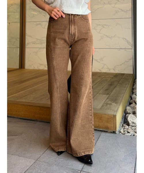 Thevon（ゼボン）の「カラーデニムフレアパンツ（デニムパンツ・レディース・イエロー/ブラウン/オフホワイト・M/S/PS）」の2枚目の写真