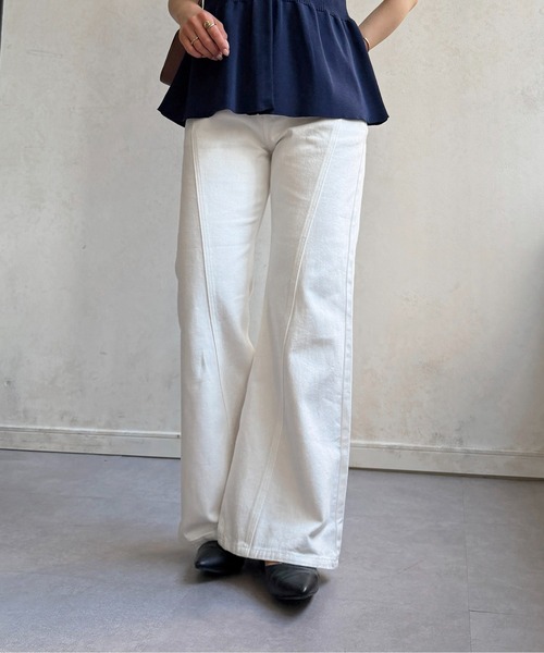 Thevon(ゼボン)の「カラーデニムフレアパンツ(デニムパンツ・レディース・イエロー/ブラウン/オフホワイト・M/S/PS)」の2枚目の写真