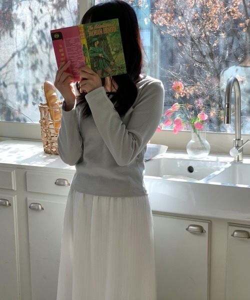 mineng(マイング)の「【配色/スクエアネック】エリースクエアバイカラーTシャツ(Tシャツ/カットソー・レディース・グレイッシュブルー/アイボリー・FREE)」の13枚目の写真
