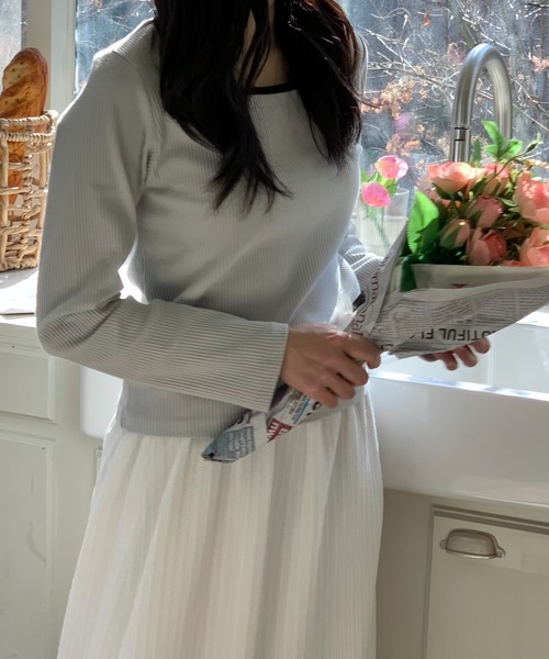mineng(マイング)の「【配色/スクエアネック】エリースクエアバイカラーTシャツ(Tシャツ/カットソー・レディース・グレイッシュブルー/アイボリー・FREE)」の16枚目の写真