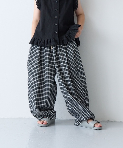 LOWRYS FARM（ローリーズファーム）の「チェックバルーンパンツ　1051091（その他パンツ・キッズ・アイボリー/イエロー/ブラック・110cm/120cm/130cm/140cm/150cm）」の12枚目の写真