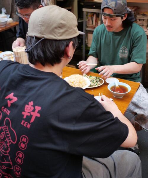 BEAVER(ビーバー)の「珍々軒×BEAVER BEAVER別注 珍々軒コラボTシャツ(Tシャツ/カットソー・メンズ・モスグリーン/ブラック/ホワイト・XL/L/M)」の7枚目の写真
