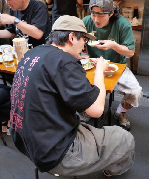 BEAVER(ビーバー)の「珍々軒×BEAVER BEAVER別注 珍々軒コラボTシャツ(Tシャツ/カットソー・メンズ・モスグリーン/ブラック/ホワイト・XL/L/M)」の8枚目の写真