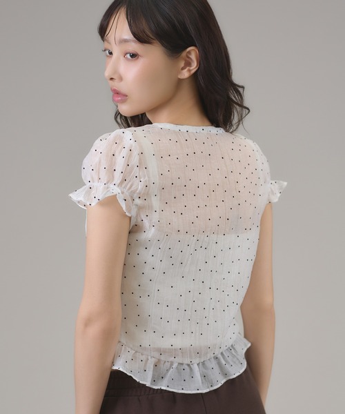 apres jour mignon(アプレジュールミニョン)の「ドットスクエアパフブラウス(シャツ/ブラウス・レディース・オフホワイト/ブラック/ブラウン系その他・LARGE/フリー)」の10枚目の写真