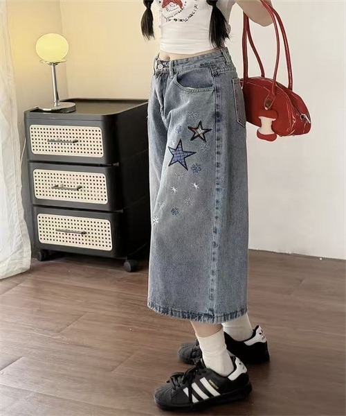 Dream garden(ドリームガーデン)の「星花刺しゅう7分丈デニムパンツ(デニムパンツ・レディース・ブルー・L/M/XL)」の9枚目の写真