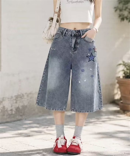 Dream garden(ドリームガーデン)の「星花刺しゅう7分丈デニムパンツ(デニムパンツ・レディース・ブルー・L/M/XL)」の2枚目の写真