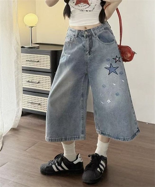 Dream garden(ドリームガーデン)の「星花刺しゅう7分丈デニムパンツ(デニムパンツ・レディース・ブルー・L/M/XL)」の4枚目の写真