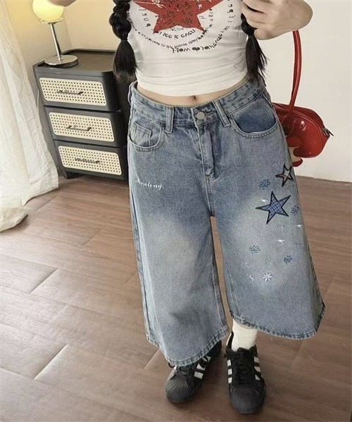 Dream garden(ドリームガーデン)の「星花刺しゅう7分丈デニムパンツ(デニムパンツ・レディース・ブルー・L/M/XL)」の5枚目の写真