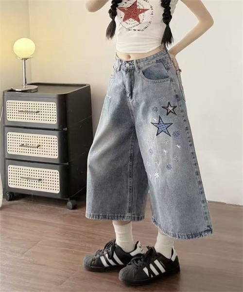 Dream garden(ドリームガーデン)の「星花刺しゅう7分丈デニムパンツ(デニムパンツ・レディース・ブルー・L/M/XL)」の7枚目の写真
