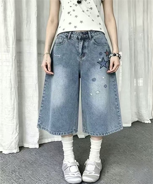 Dream garden(ドリームガーデン)の「星花刺しゅう7分丈デニムパンツ(デニムパンツ・レディース・ブルー・L/M/XL)」の12枚目の写真