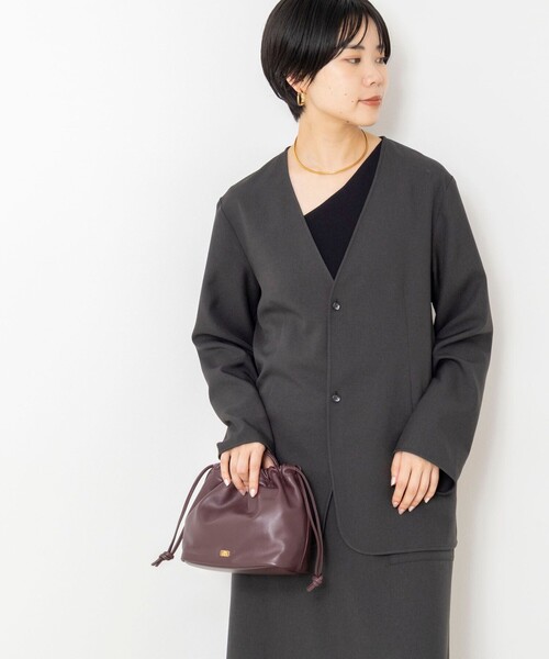 Rie Miller(リエミラー)の「《セットアップ対応/撥水》ウォッシャブルジャケット風ブラウス(ノーカラージャケット・レディース・キャメル/チャコールグレー・38)」の18枚目の写真