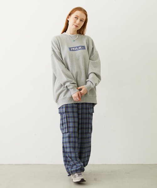 MILKFED.(ミルクフェド)の「CHECKERED BAR LOGO SWEAT TOP(スウェット・レディース・ブラック/オフホワイト/アッシュ・M/L)」の6枚目の写真