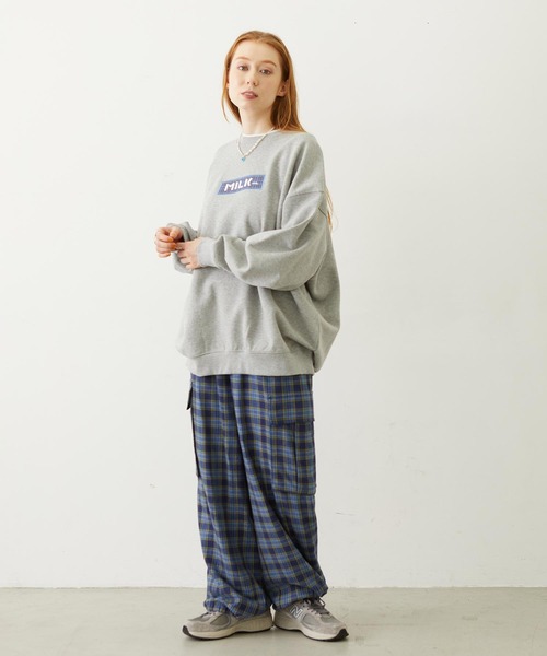 MILKFED.(ミルクフェド)の「CHECKERED BAR LOGO SWEAT TOP(スウェット・レディース・ブラック/オフホワイト/アッシュ・M/L)」の8枚目の写真