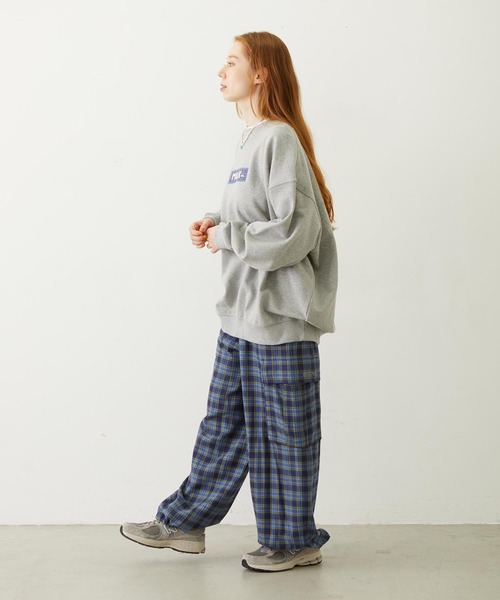 MILKFED.(ミルクフェド)の「CHECKERED BAR LOGO SWEAT TOP(スウェット・レディース・ブラック/オフホワイト/アッシュ・M/L)」の9枚目の写真