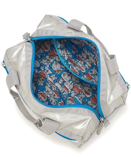 LeSportsac(レスポートサック)の「【DORAEMON】EVERYDAY SM SATCHEL(ショルダーバッグ・レディース・シルバー・FREE)」の9枚目の写真